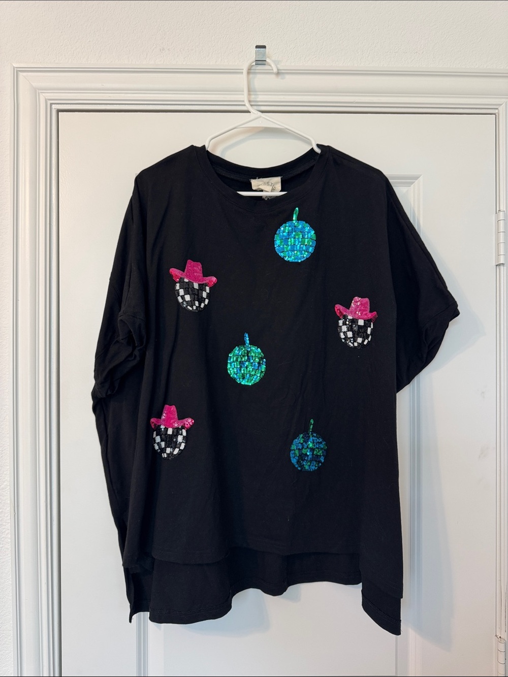 Oversized Black Tee with sequindisco balls